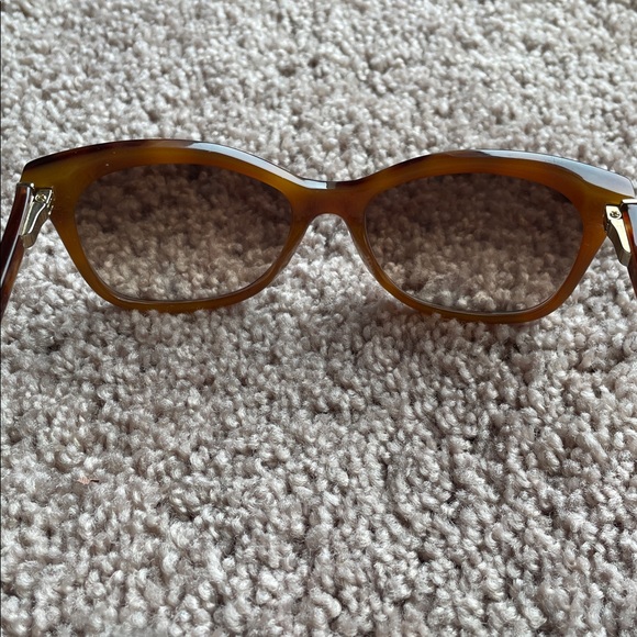 Tortoise Shell Sunglasses - Picture 6 of 6